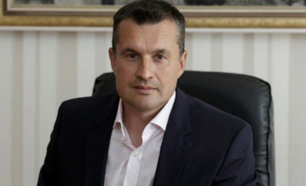 Калоян Методиев началникът на кабинета на президента Радев е е