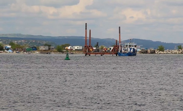 Община Варна ще съди фирмата, строила тръбопровода за Варненското езеро