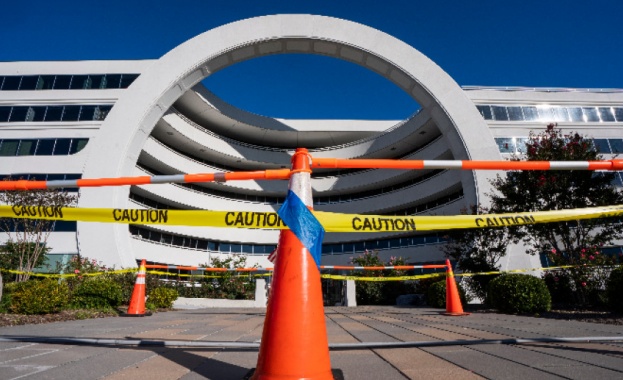 Транзакция за 31 милион долара за оръжейна сделка между офшорни