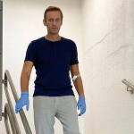 Лекарите на Навални го призоваха да прекрати гладната си стачка 