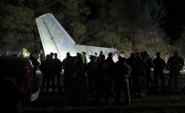 Самолет се разби край Харков, десетки загинаха 