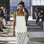 "Валентино" представи новата си колекция в леярна край Милано