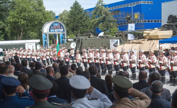 Заместник министър председателят по обществения ред и сигурността и министър на