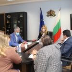 Марияна Николова обсъди възможности за насърчаване на пътуванията от и до Русия