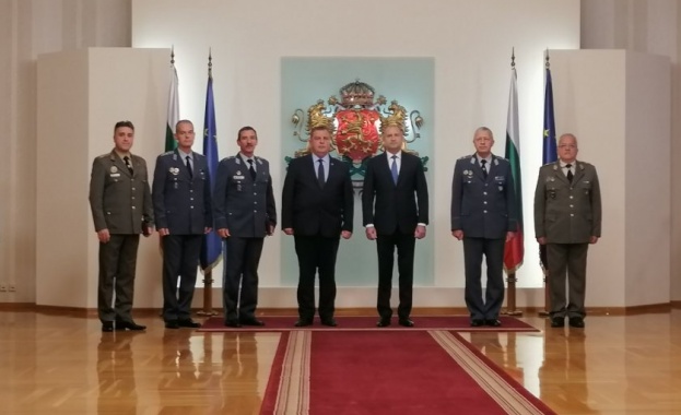 Държавният глава и върховен главнокомандващ на Въоръжените сили Румен Радев