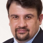 "Волт" не е под наем на Петков и Василев, а помощ за изборите