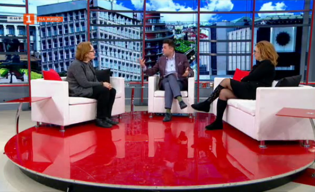 Гостуват политолозите Татяна Буруджиева и Румяна Коларова коментираха в студиото