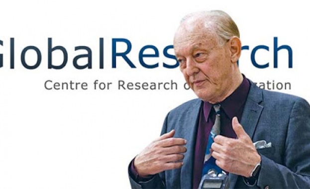 Проф Мишел Чосудовски е канадски икономист и писател Преподавател в