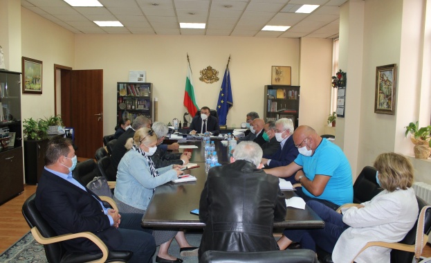 Общопрактикуващите лекари ще имат право по строги критерии изготвени от