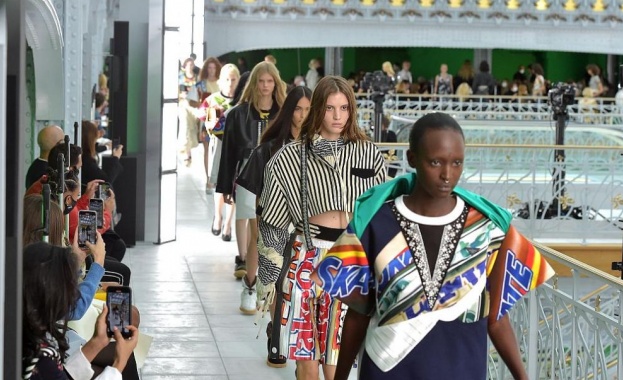 Louis Vuitton закри Седмицата на модата в Париж с колекция