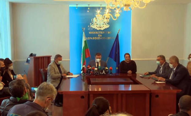 Засега не се налага затягане на противоепидемичните мерки С това