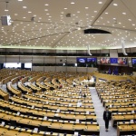 „Политико“: Евродепутатите предприемат натиск върху българското правителство