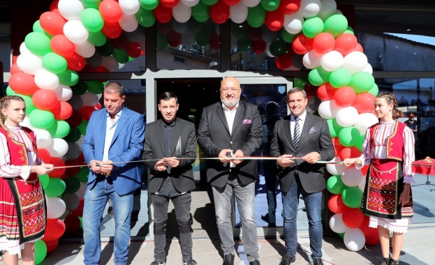 Министърът на младежта и спорта Красен Кралев участва в откриването