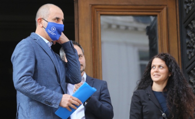 Бившият втори човек в ГЕРБ Цветан Цветанов внесе в Софийския