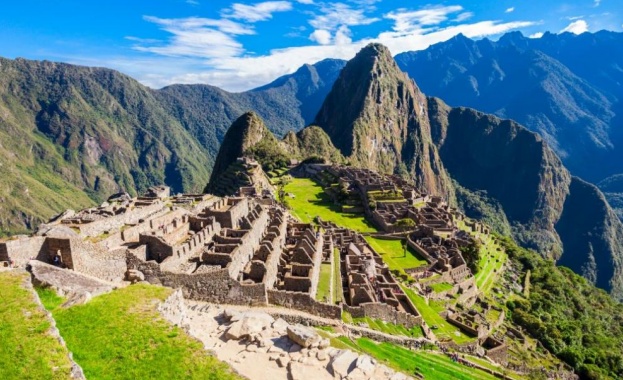 Около 200 от туристите блокирани в прочутия перуански археологически комплекс