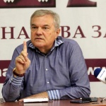 Румен Петков: Премиерът се гаври със здравния си министър като се снима с деца без маски