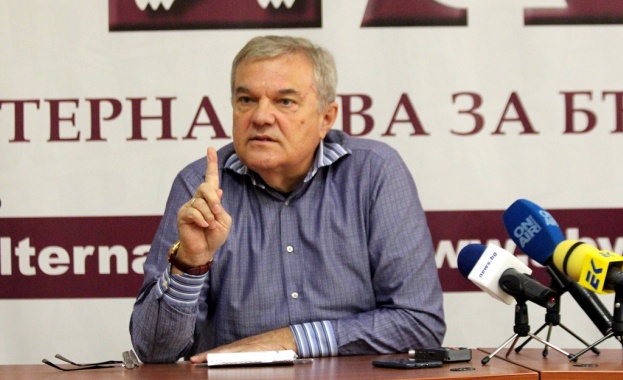 Румен Петков: Партиите, невърнали надвнесените субсидии, не трябва да бъдат допуснати на следващите избори