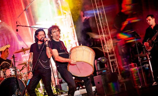 Българската рок група Intelligent Music Project не спира да жъне