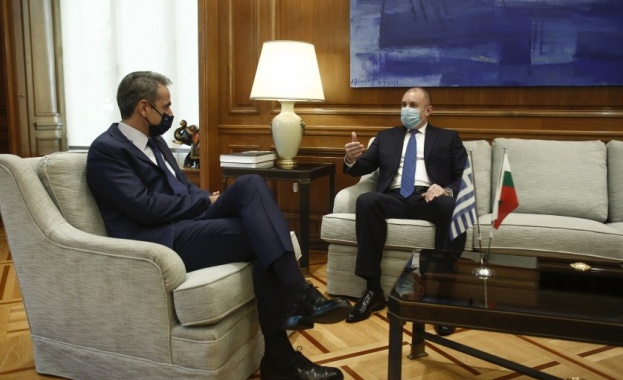 Перспективите на двустранното сътрудничество обсъди президентът Румен Радев с гръцкия