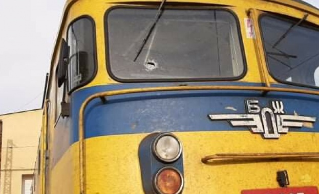 Пореден случай на грубо посегателство причини наранявания на машиниста на