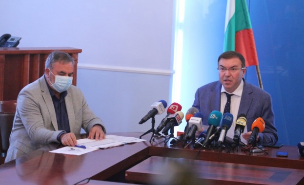 В Министерството на здравеопазването се провежда редовния седмичен брифинг за