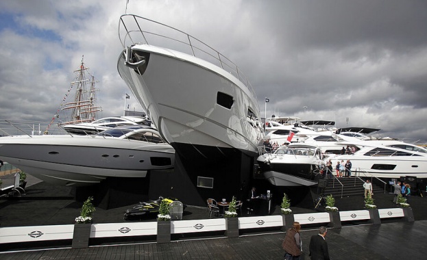 Продават на търг лични мебели на Хитлер