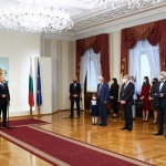 Президентът удостои с висши държавни отличия изявени българи в областта на медицината   