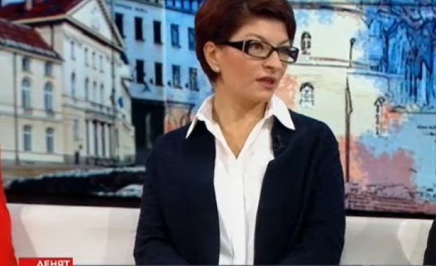 Десислава Атанасова: Трябва да има обществен дебат за нуждата от промяна на действащата Конституция