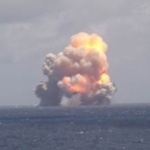 Експлозия на руски танкер в открито море, трима моряци изчезнаха