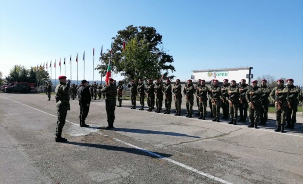Военният министър Красимир Каракачанов прие почетния строй на полигона Корен