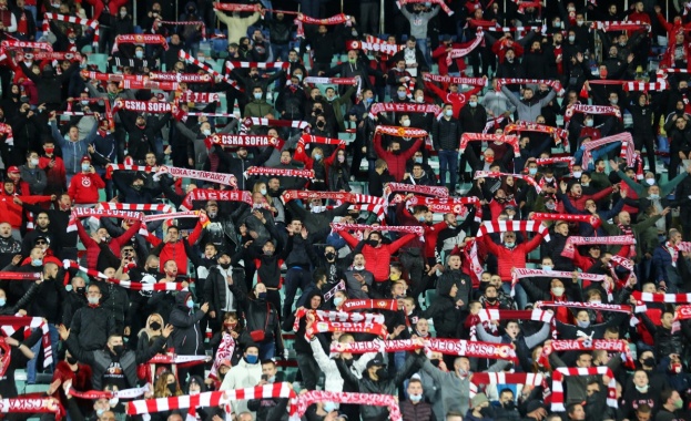 От четвъртък 29 октомври колективните и индивидуални спортни мероприятия с