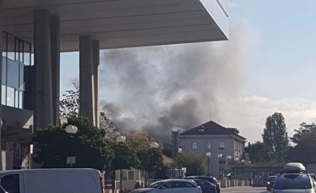 Пожар в жп депото в района на Централна гара в