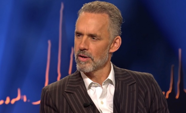 В желанието си да измъкнете някого от блатото той може