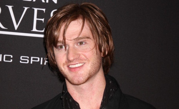 30 годишният американски актьор Еди Хасел известен с ролите си в