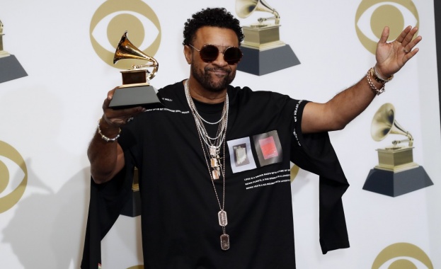 Популярният певец Шаги обяви издаването на коледен реге албум по късно