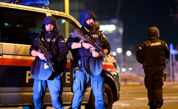 Терор в сърцето на Европа - трима убити и над 10 ранени при атентат във Виена
