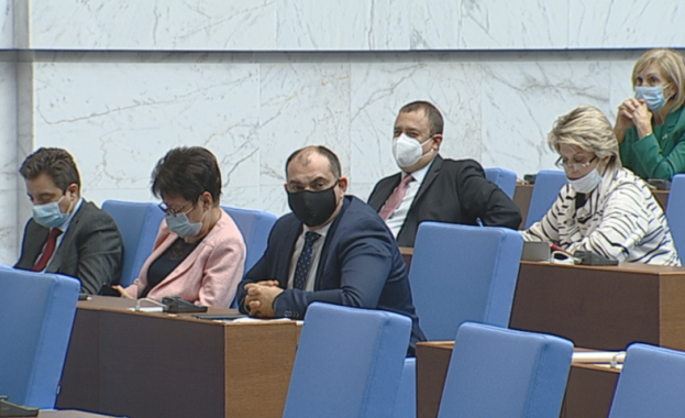Народното събрание започна работа Според поискана поименна проверка става ясно