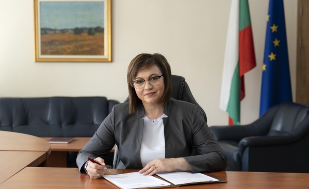 Нинова подписва споразумения с още 6 партии 