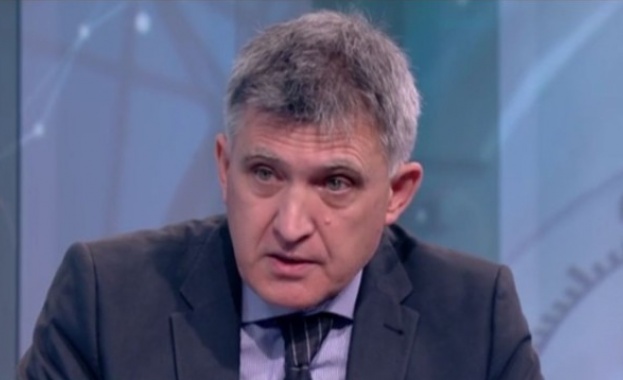 Децата преминават много по леко през това заболяване категоричен бе той Според