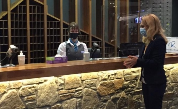 Вицепремиерът и министър на туризма Марияна Николова започва проверки на