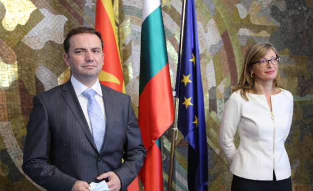 Вицепремиерът и министър на външните работи Екатерина Захариева ще проведе