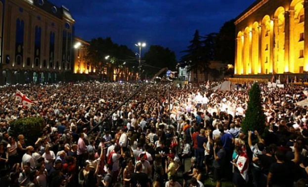 Масови протести в Грузия срещу изборните резултати В Тбилиси десетки