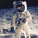 Кацането на Луната, "Бийтълс" и речта на Мартин Лутър Кинг са сред 75-те най-значими моменти в телевизията