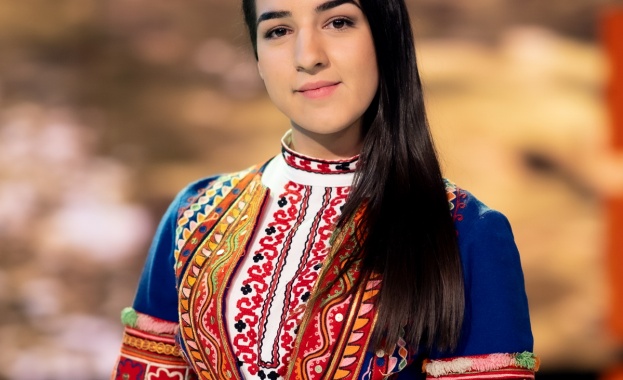 Многоцветието на българския фолклор и богатството на националните традиции е