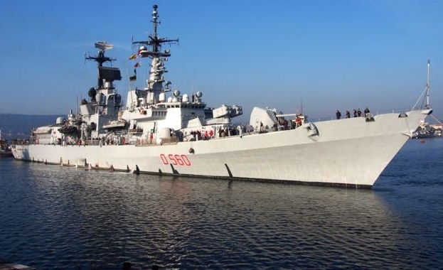 Вицепремиерът Красимир Каракачанов и управляващият директор на германската компания Люрсен