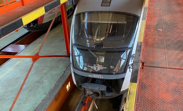 БДЖ Пътнически превози ЕООД и Алстом отчетоха напредъка по