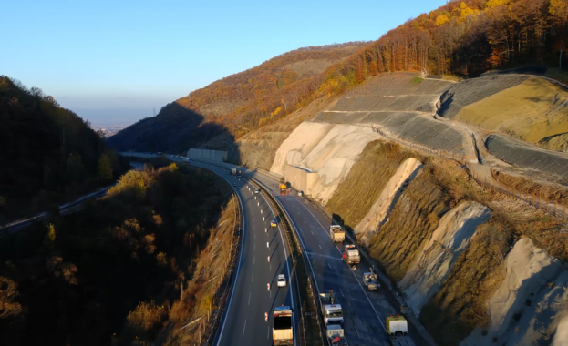 Завърши укрепването на откосите при 9 ти км на АМ Струма