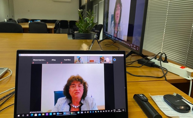 Министерството на транспорта информационните технологии и съобщенията и Държавната агенция