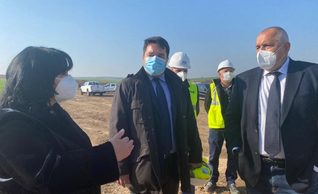 На 1 януари следващата година в България ще влезе азерски