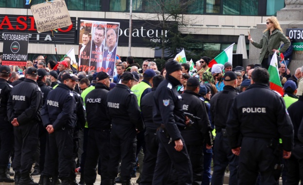 В Добрич се очакват протести на надзирателите в затворите. Пред